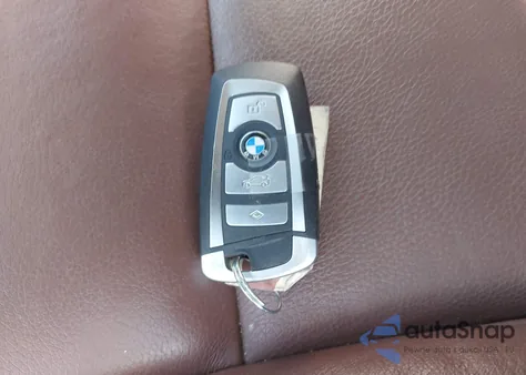 2013 BMW 528I xDrive z USA, uszkodzony, nr VIN WBAXH5C50DD112627